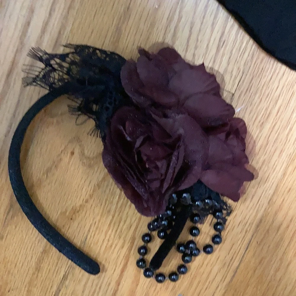 - victorian vampire costume -signature collection ..(medium) - Picture 6 of 15